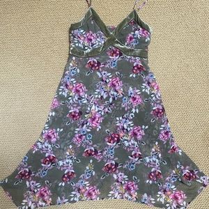 SUMMER FLORAL LIGHTWEIGHT DRESS